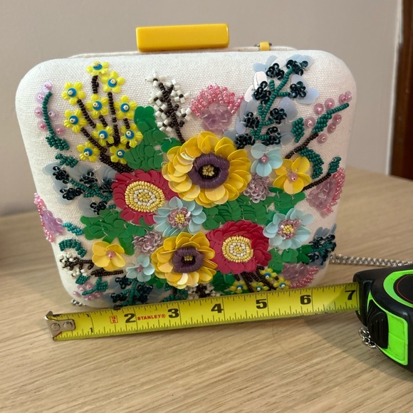 Handbag - Picture 3 of 7